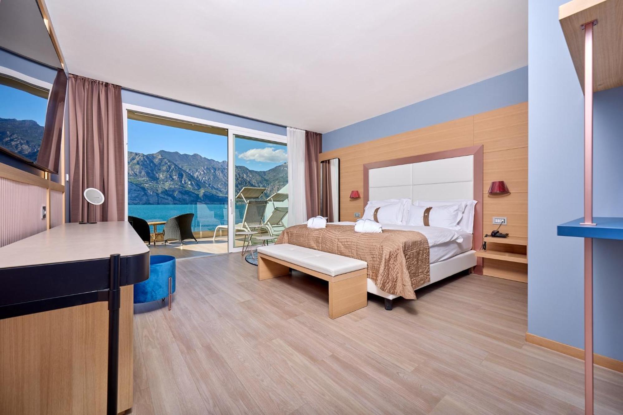 Hotel Castello Lake Front Malcesine Exterior foto
